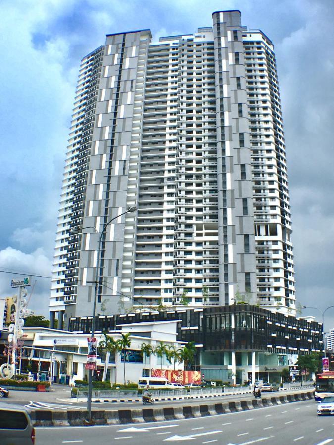 The Landmark - 800 Sqf Studio With Balcony Appartement George Town Buitenkant foto