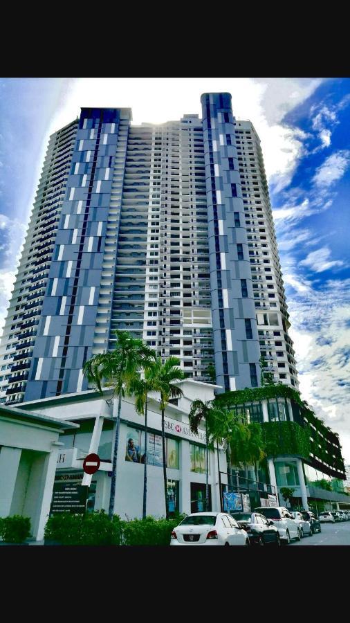 The Landmark - 800 Sqf Studio With Balcony Appartement George Town Buitenkant foto